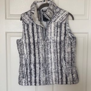 Never worn North Face vest